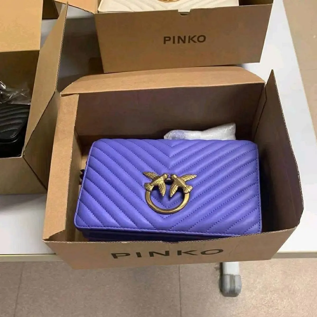 PINKO Handbags Pallet - Image 10