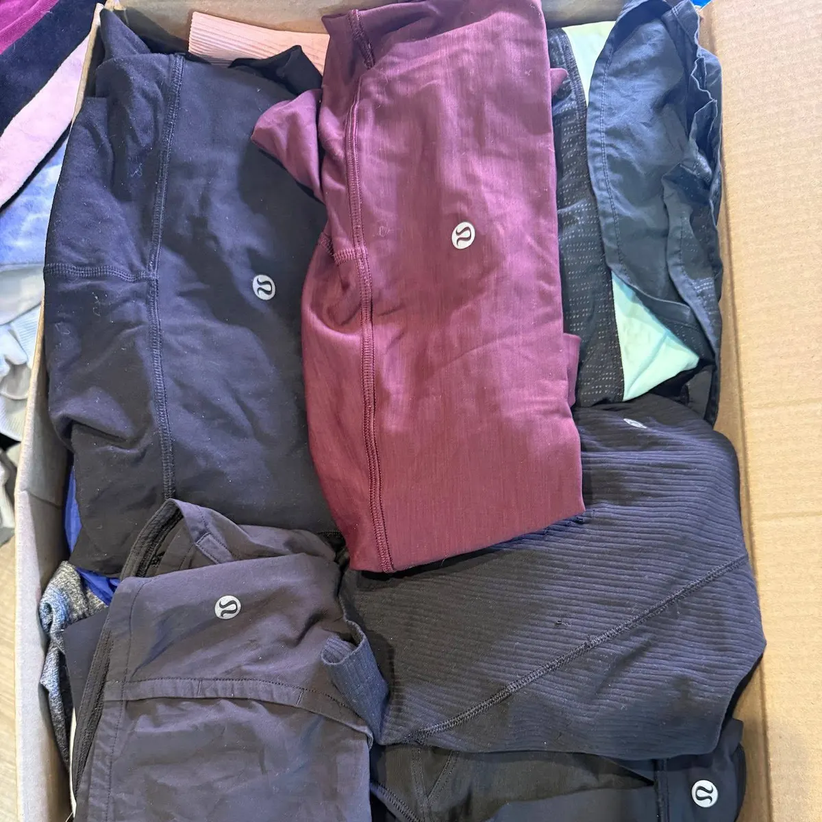 Lululemon Clothing Pallet - Image 3