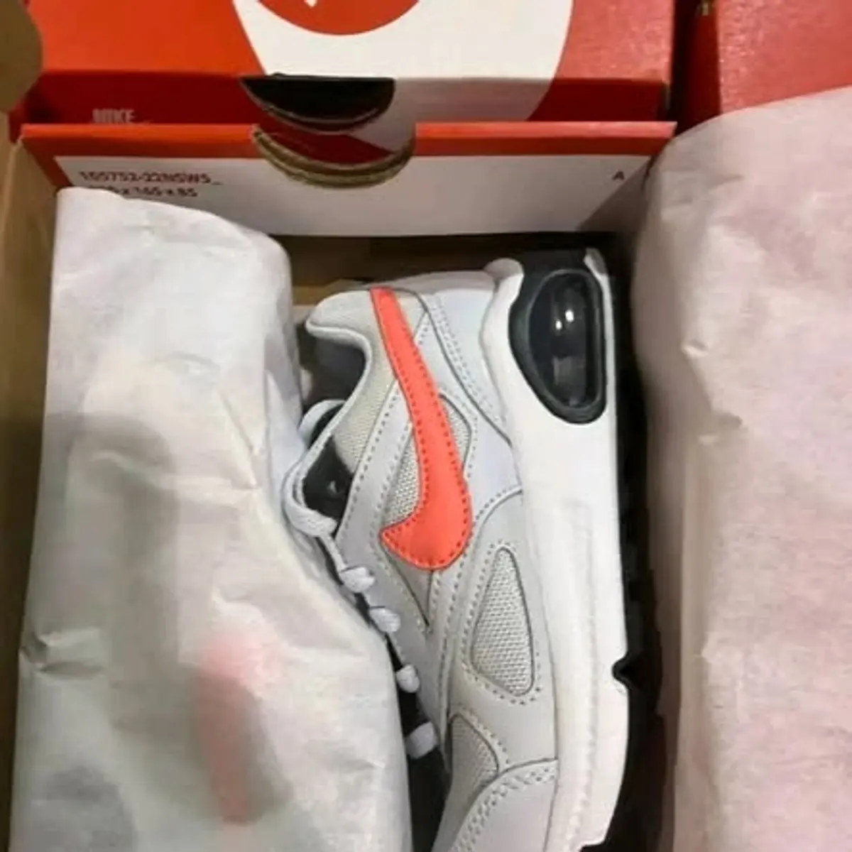 Nike Shoes Pallet - Image 3