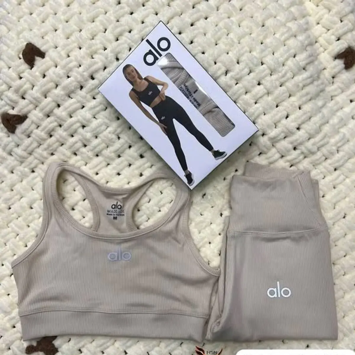 Alo Clothing Pallet - Image 3