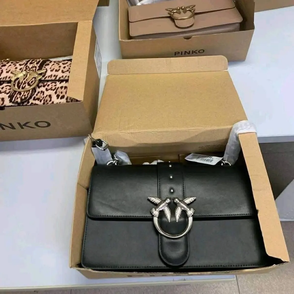 PINKO Handbags Pallet - Image 4