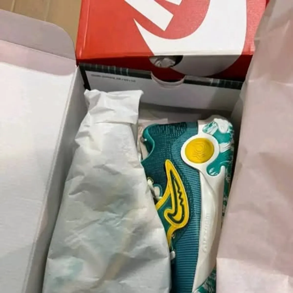 Nike Shoes Pallet - Image 4