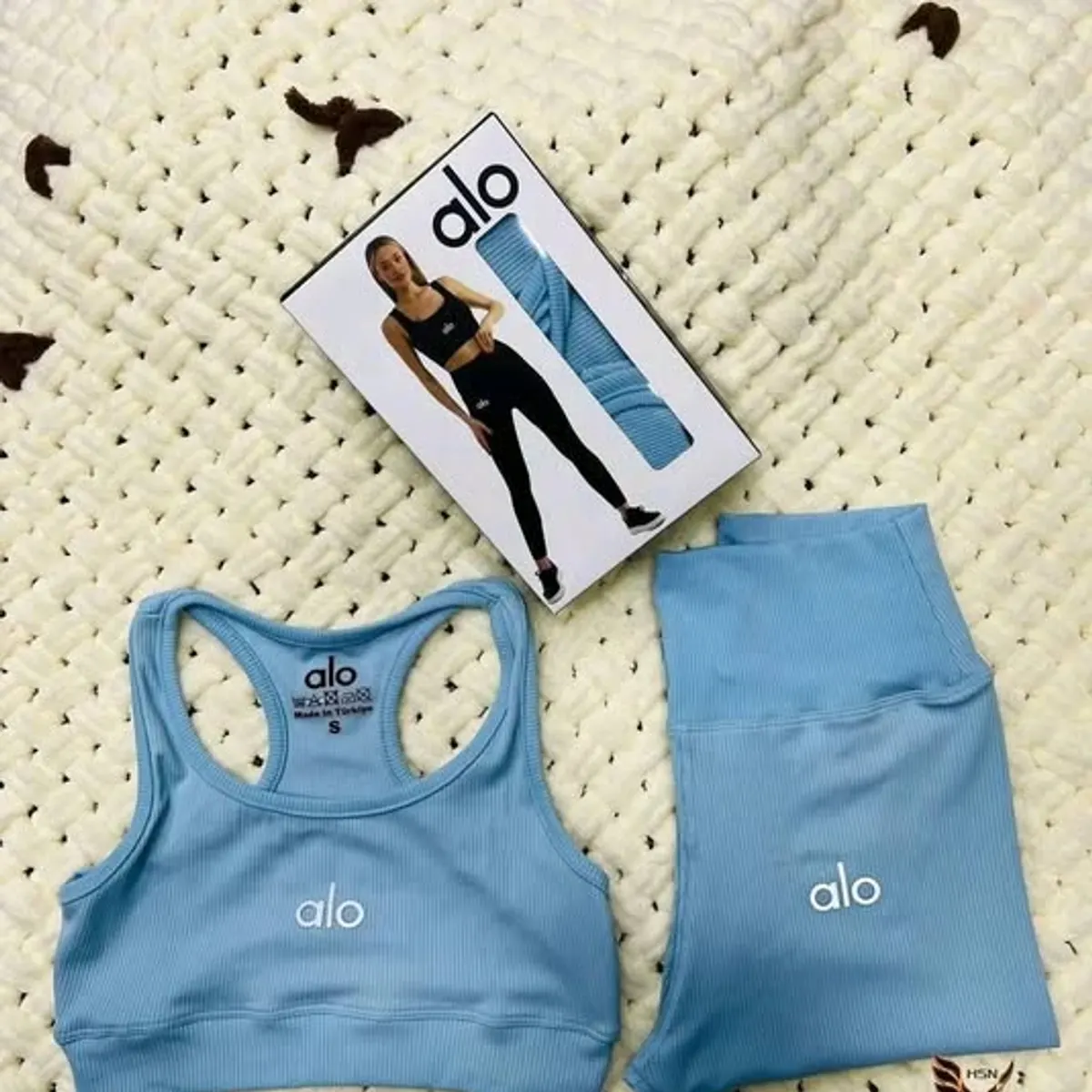 Alo Clothing Pallet - Image 4