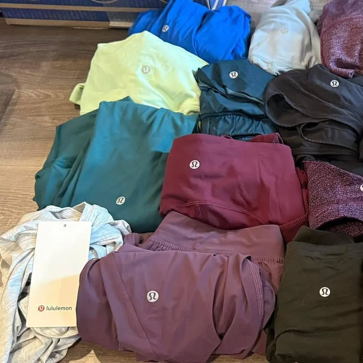 Lululemon Clothing Pallet - Image 5