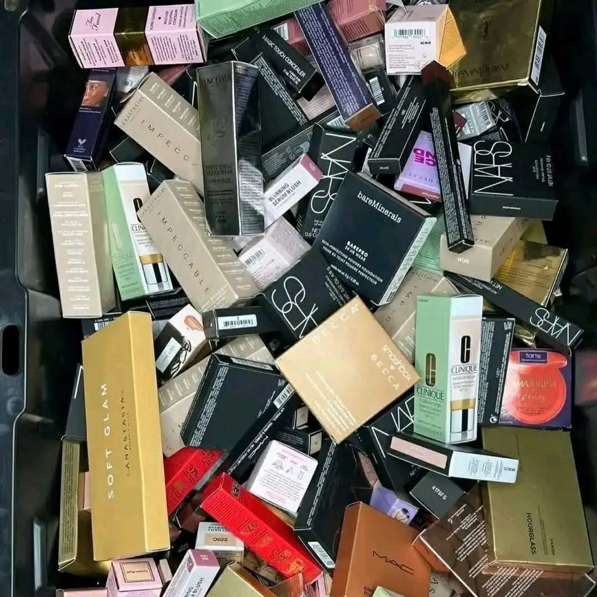Cosmetics Pallet - Image 5