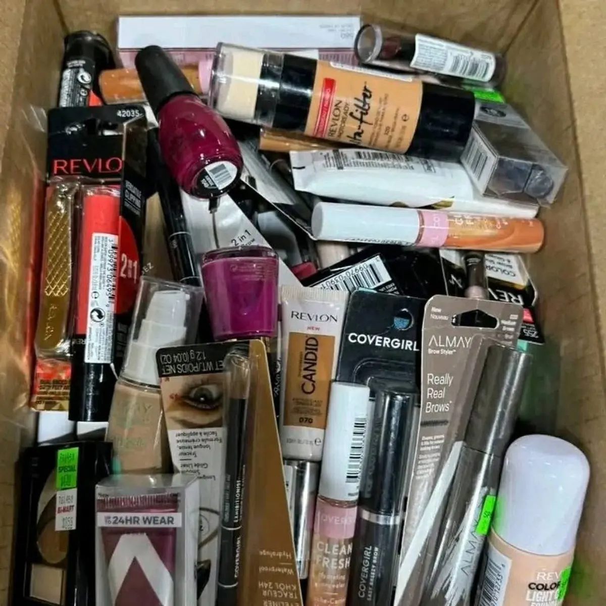 Cosmetics Pallet - Image 8